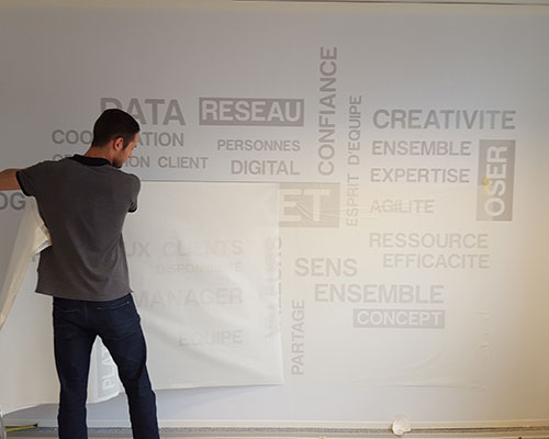 Pose Vitrophanie et Signalétique